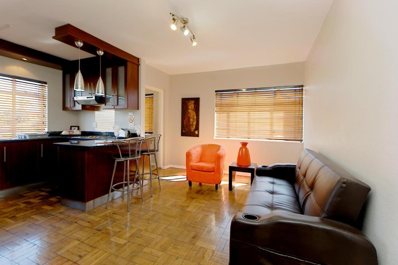 10 On Cape Self Catering Apartments Port Elizabeth Dış mekan fotoğraf