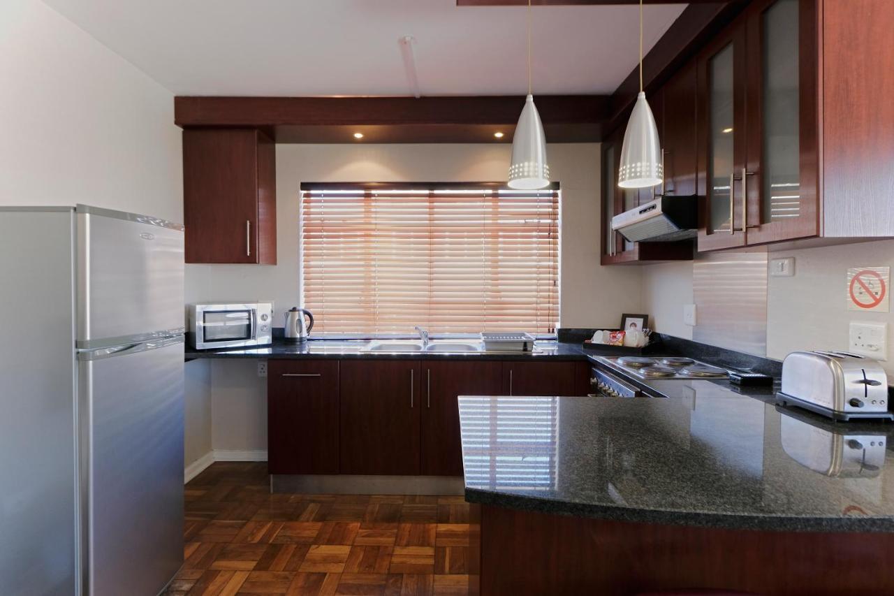 10 On Cape Self Catering Apartments Port Elizabeth Dış mekan fotoğraf