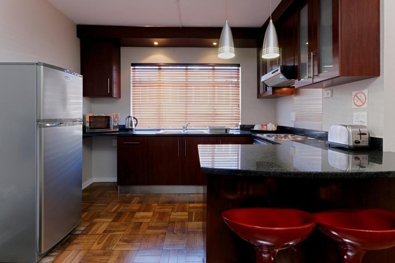 10 On Cape Self Catering Apartments Port Elizabeth Dış mekan fotoğraf